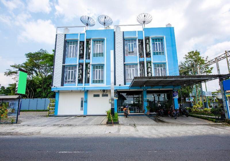 호텔 Oyo 3746 Double Tree Guesthouse