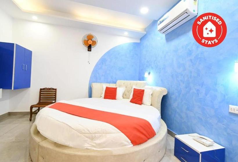 호텔 Oyo 63109 Royal King