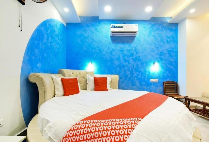 호텔 Oyo 63109 Royal King