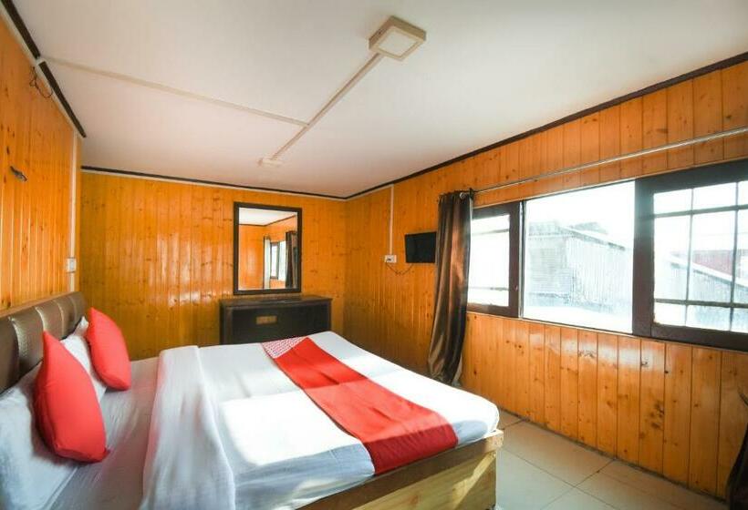 호텔 Oyo 63738  Akash Palace