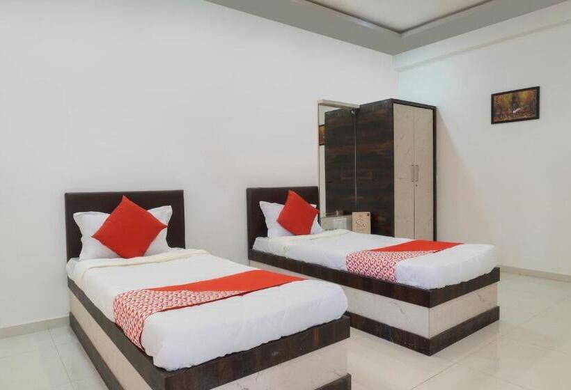 ホテル Oyo 66478 Sai