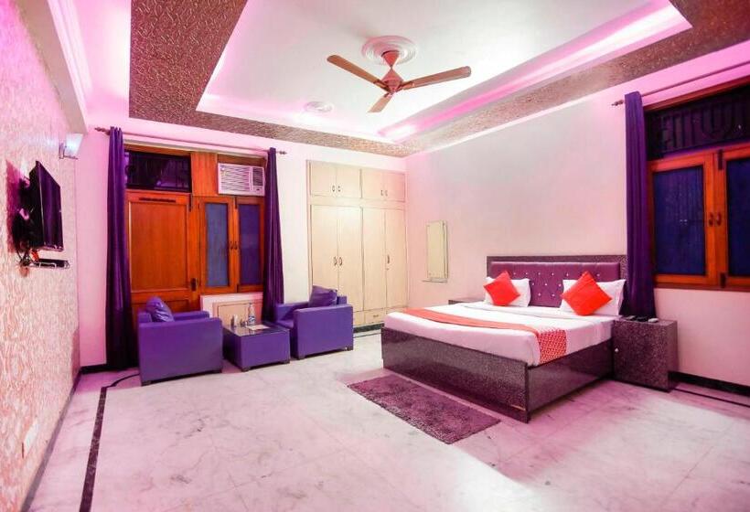 ホテル Oyo 66478 Sai