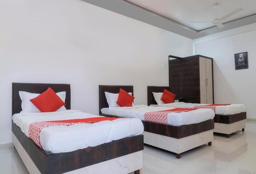 ホテル Oyo 66478 Sai