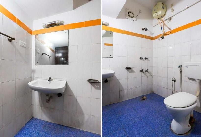 בית מלון כפרי Oyo 70693 Mohan Service Apartment