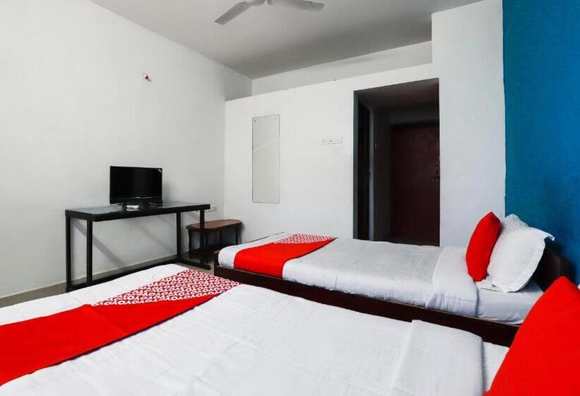 בית מלון כפרי Oyo 70693 Mohan Service Apartment