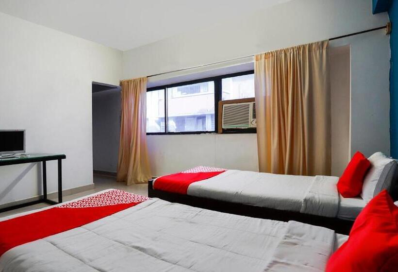 בית מלון כפרי Oyo 70693 Mohan Service Apartment