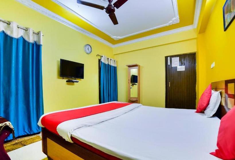 ホテル Oyo 71218 Rudra Homes