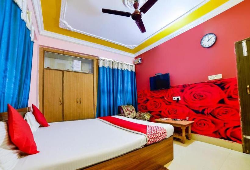 ホテル Oyo 71218 Rudra Homes