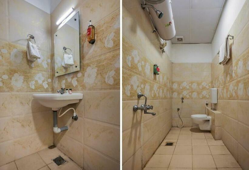 בית מלון כפרי Oyo 71556 Vmb Residency