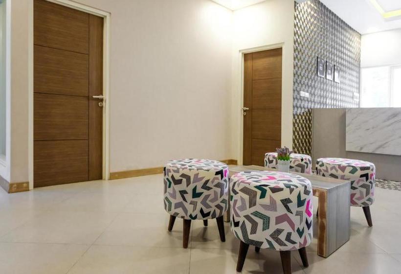 Отель Oyo Life 3237 J250 Ladies Boarding House