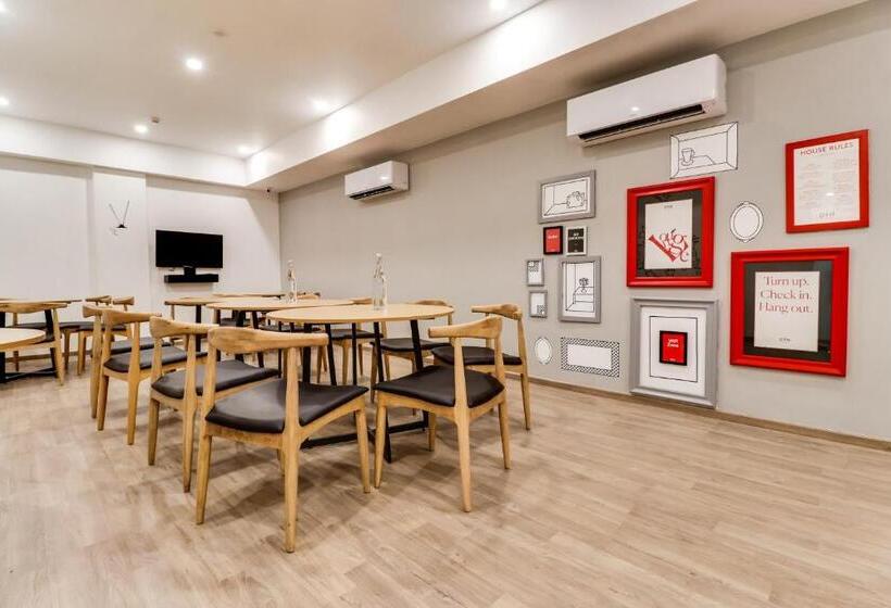 Отель Super Townhouse Gandhi Hall