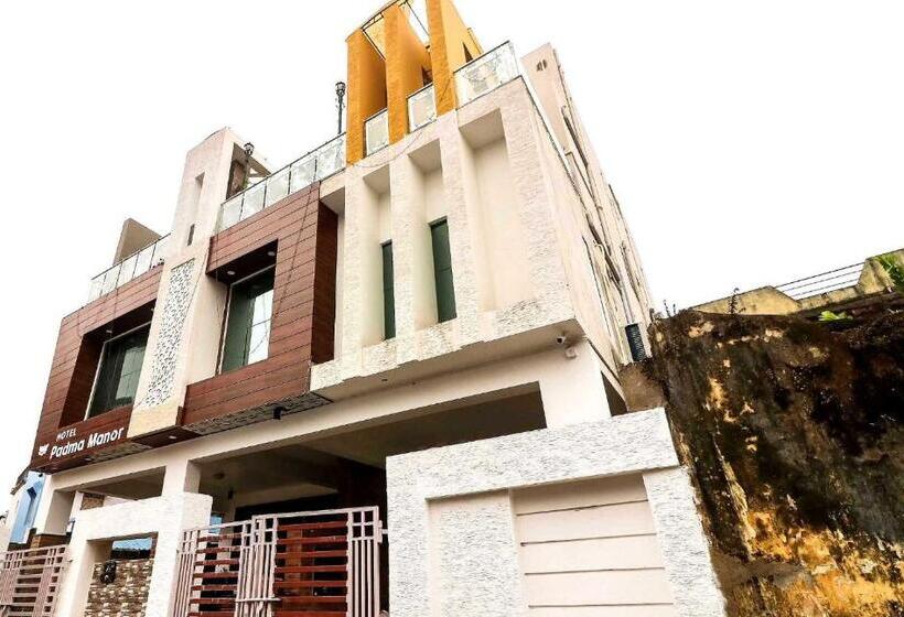 בית מלון כפרי Padma Manor