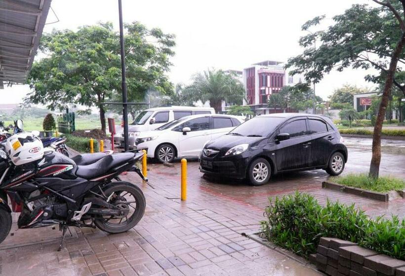 酒店 Reddoorz @ Garden Boulevard Citra Raya Tangerang