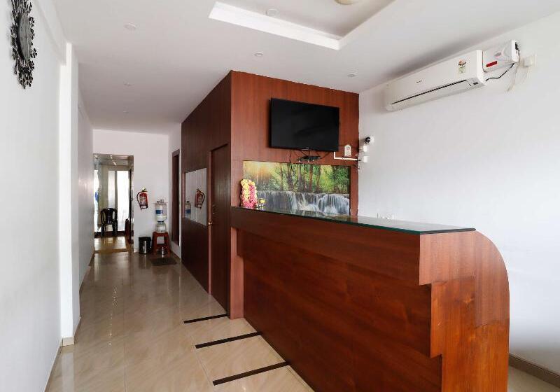 호텔 Capital O Sai Arya Residency