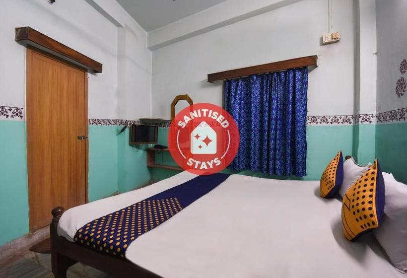 فندق Spot On 66075 Keshry Lodge & Guest House