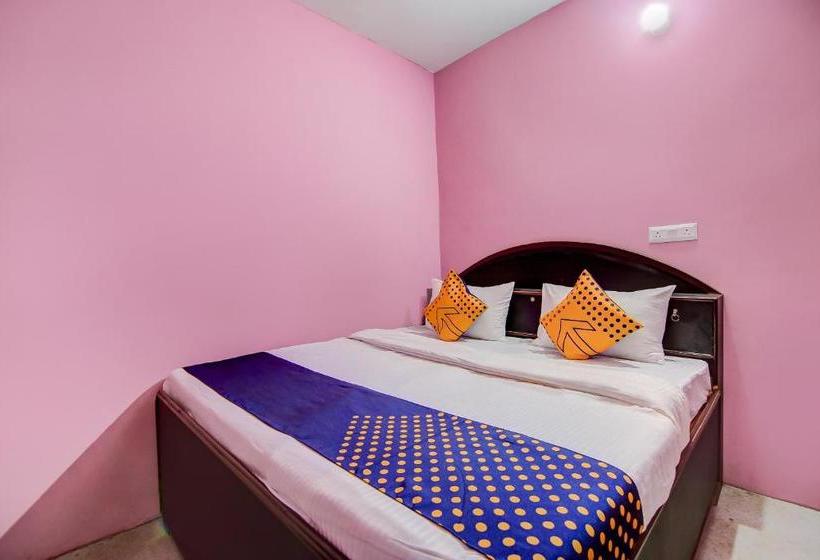 בית מלון כפרי Spot On 67217 Russian