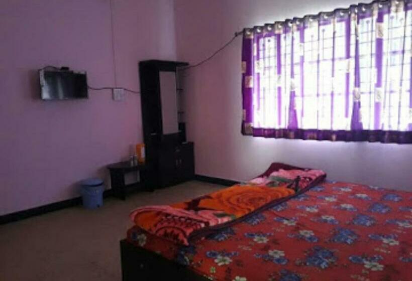 فندق Vamoose Laxmi Hill Resort