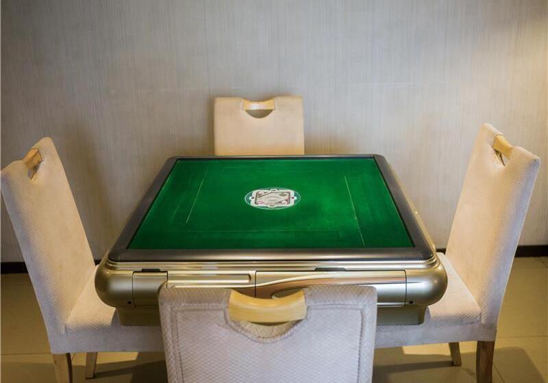 Lavande Hotel Xiangyang Train Station Peoples Square