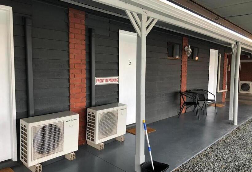 מוטל Country Roads Motor Inn