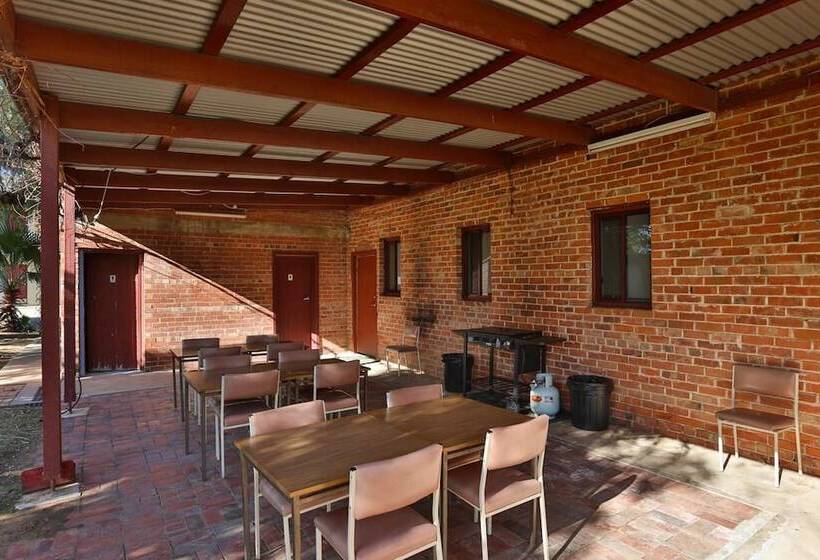 מוטל Wentworth Central Motor Inn