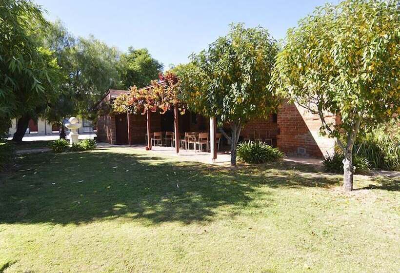 מוטל Wentworth Central Motor Inn