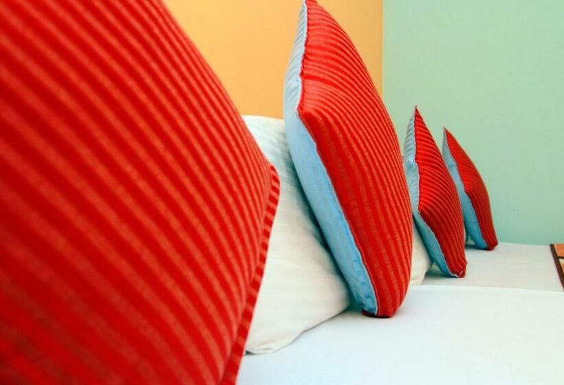 Пансион Rri Luxury Homestay