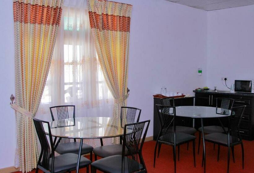 Пансион Rri Luxury Homestay