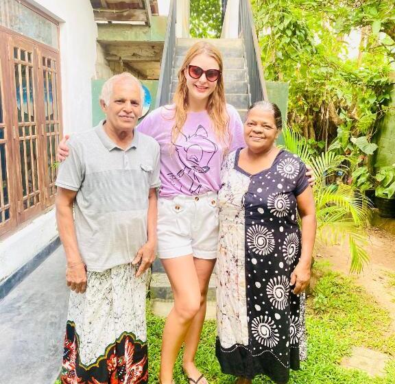 膳宿费 Coconut Reach