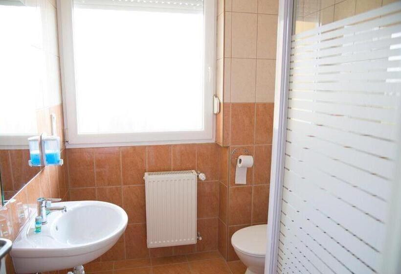 פנסיון Levendula Apartmanház