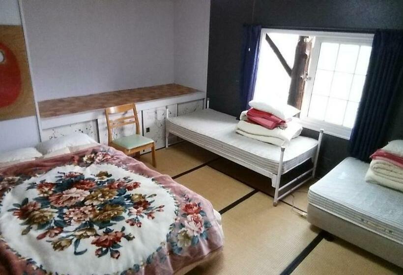 ペンション Niseko Higashiyama Guest House