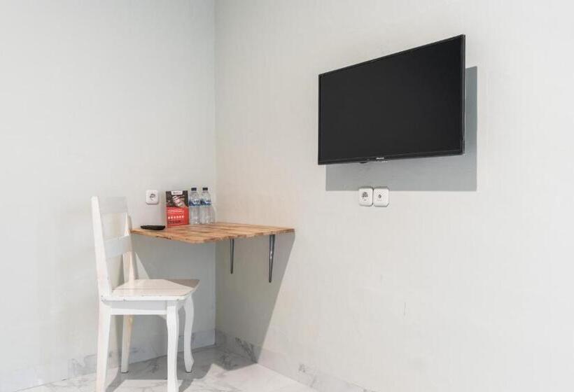 펜션 Reddoorz Plus Near Rs Usu Medan 2