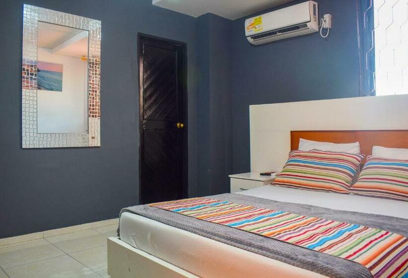 بنسيون Yosu Hostal