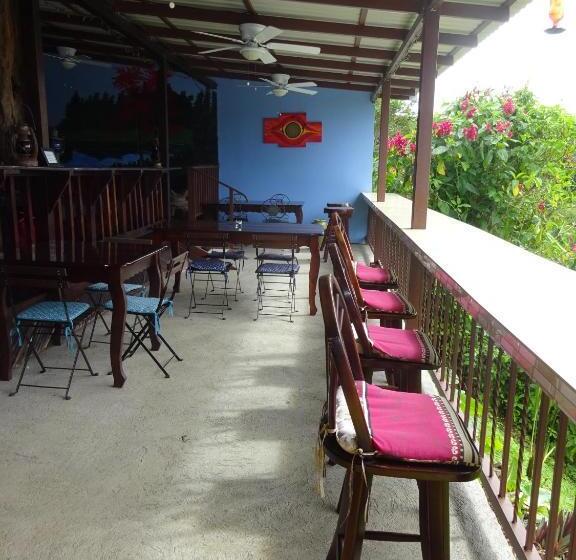 Toucan Lane Hotel And Restaurant