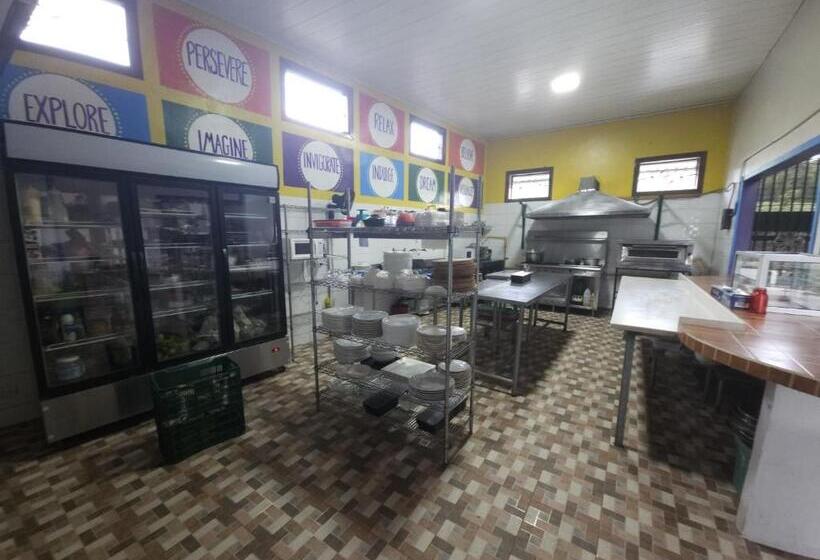 Toucan Lane Hotel And Restaurant