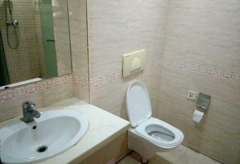 Xinjinshan Yijia Condo