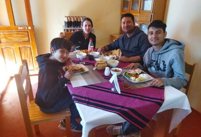 旅馆 Amantani Pachatata Lodge