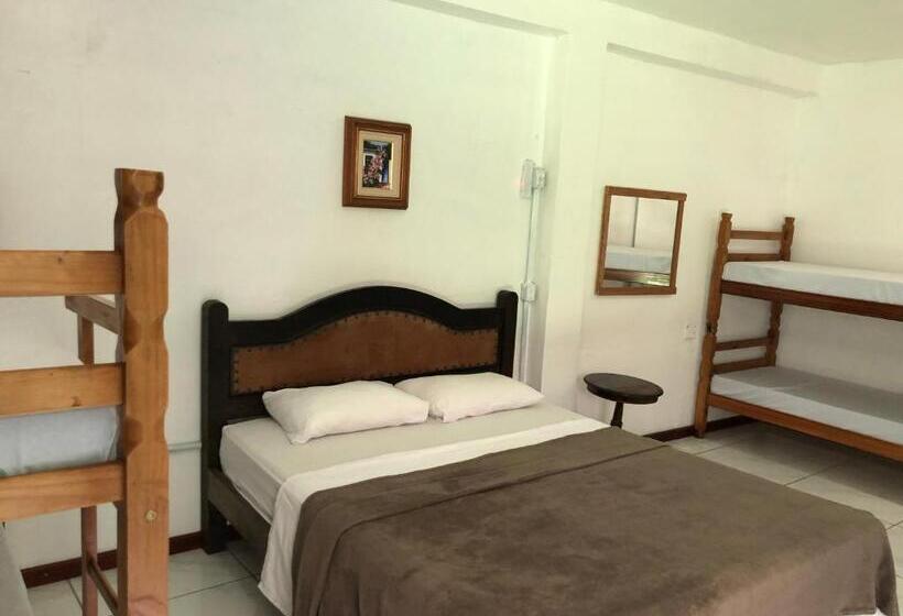 هاستل Suítes Casarão