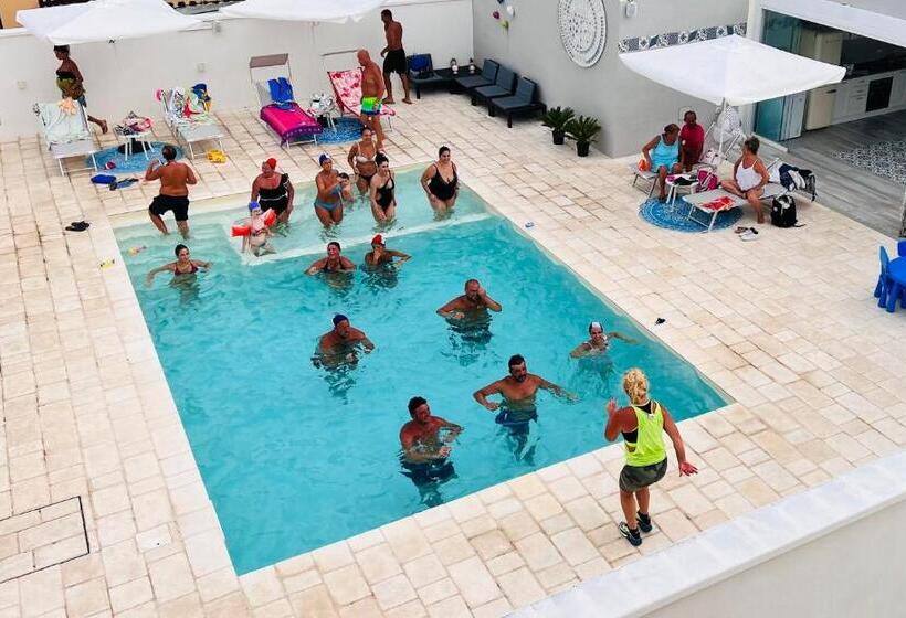 B&b Alto Salento Pool And Sun