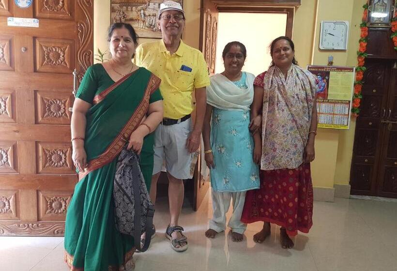 مبيت وإفطار Abhi's Homestay