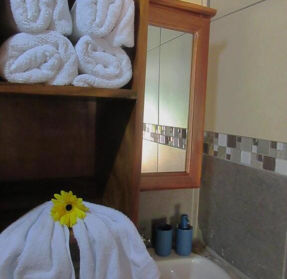 Nafre House B&b Monteverde