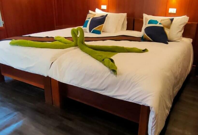 Bed and Breakfast The Food Garden Experience