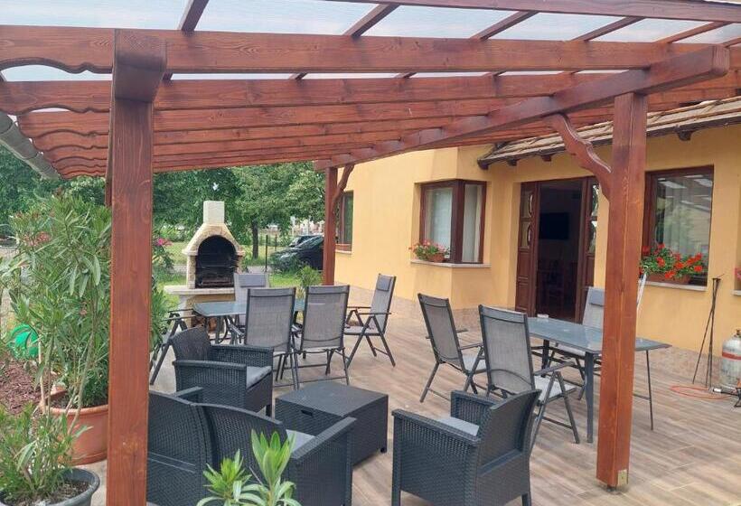 Cserke Apartmanház