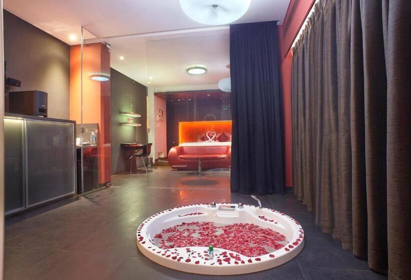 Fahrenheit Hotels & Resorts