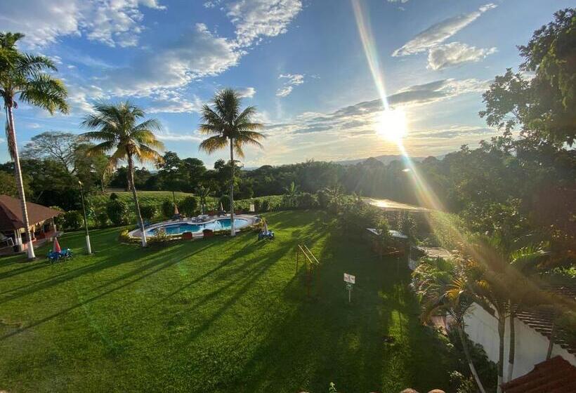 Finca Hotel Los Cocos