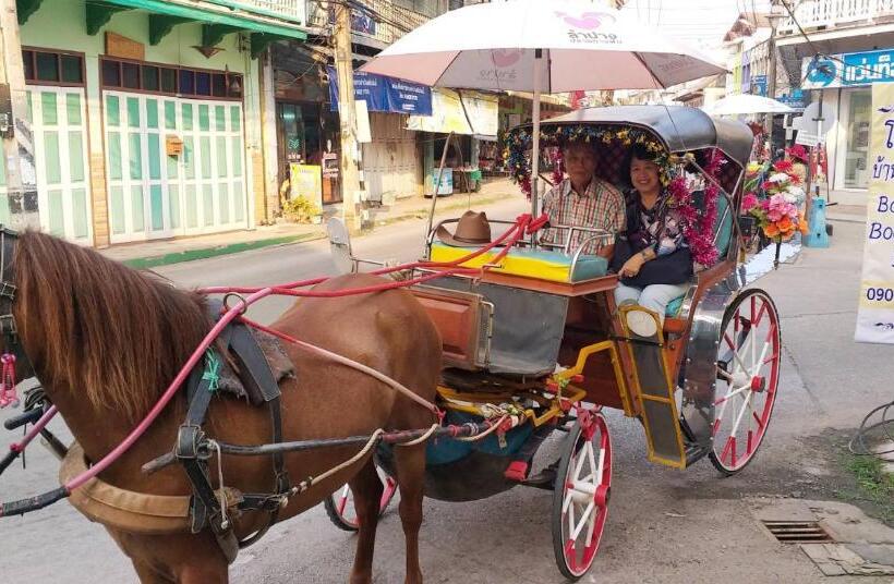 호텔 Ban Mae Boonthong