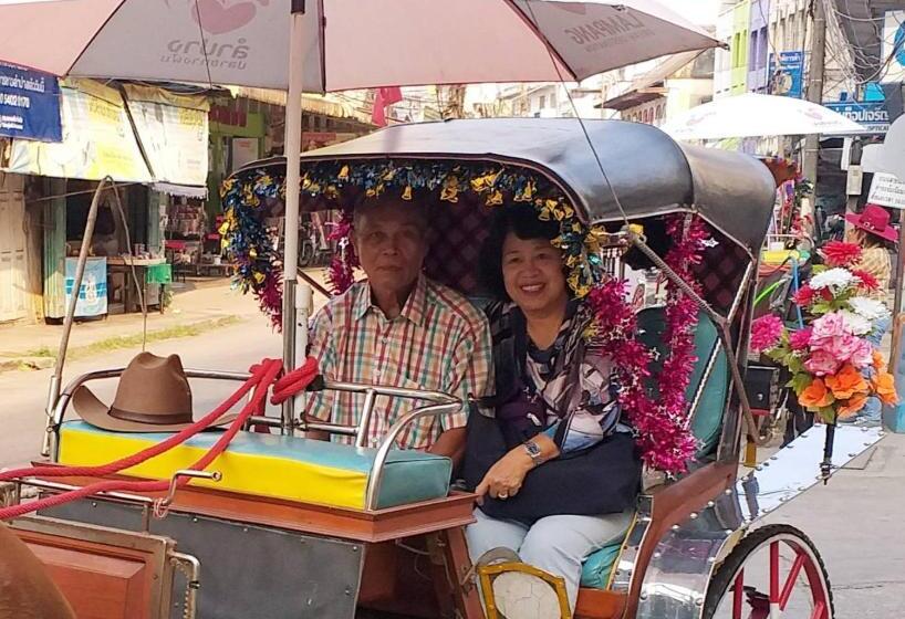 호텔 Ban Mae Boonthong