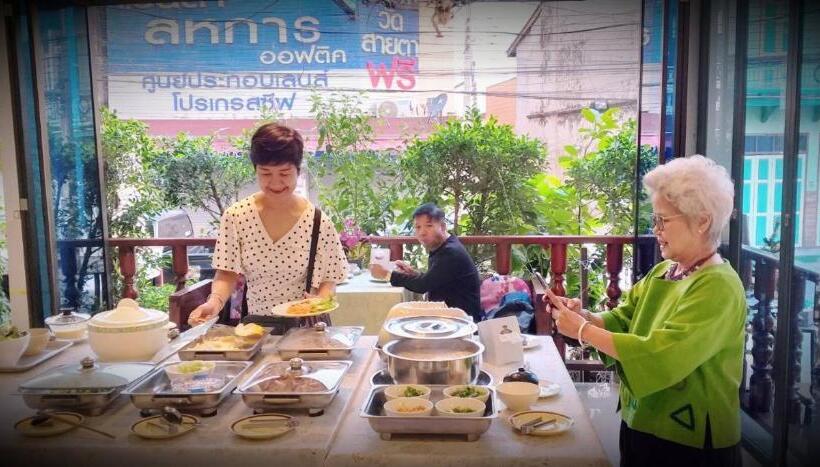 호텔 Ban Mae Boonthong