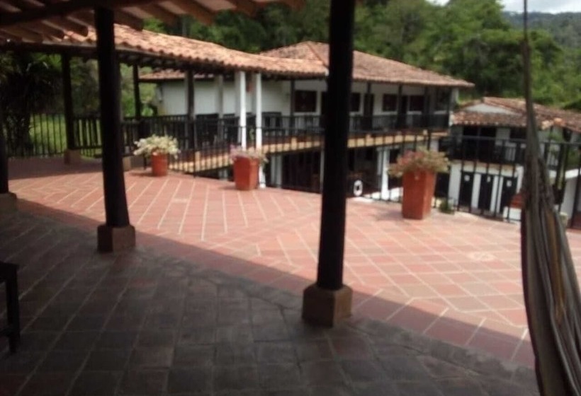 Отель Campestre Casa Del Conde Monterrey