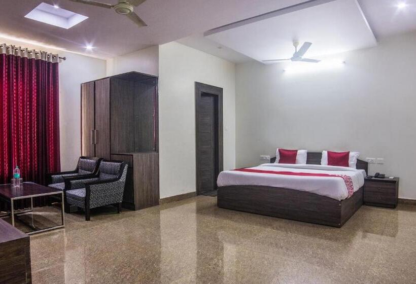 فندق Capital O  Shivalaya