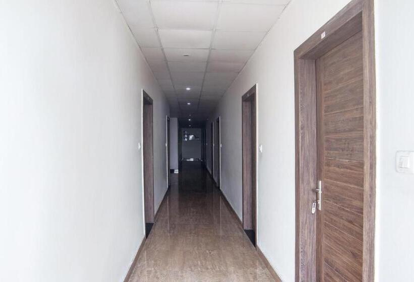 فندق Capital O  Shivalaya